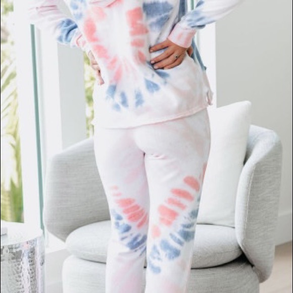 Cotton Blend Tie Dye Hoodie & Joggers set - Picture 7 of 14